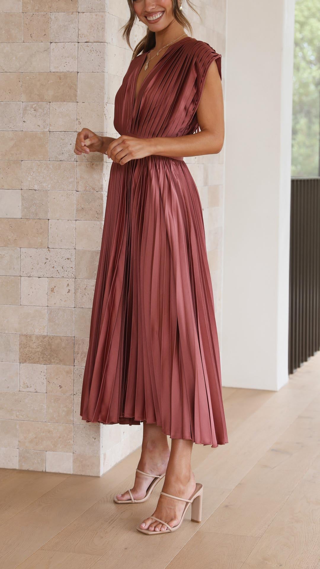 Kaitlyn | Women's Pleated V Neck Midi Wedding Guest Dress